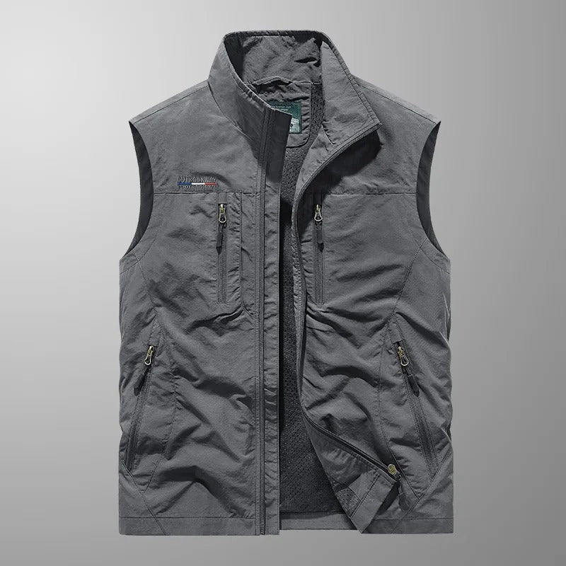 Bodywarmer voor heren met opstaande kraag en ritszakken