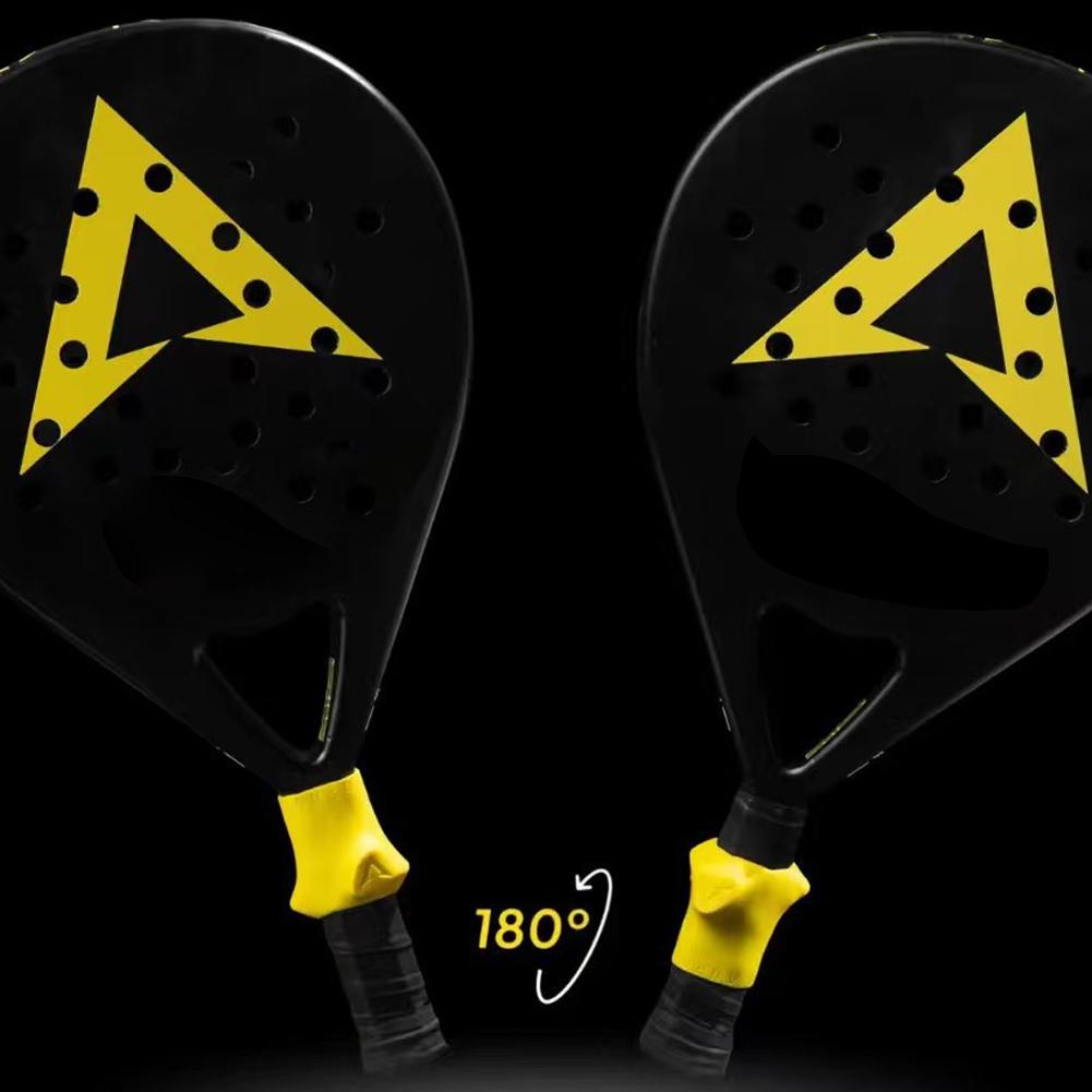 Siliconen grip trainer om een racketgrip