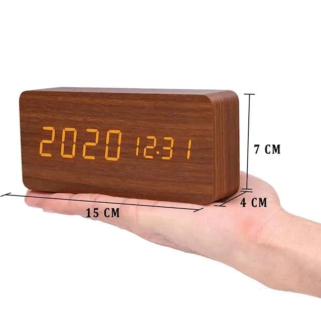 Digitale wekker in houtlook met LED-display