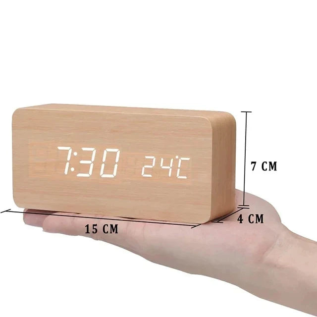 Digitale wekker in houtlook met LED-display