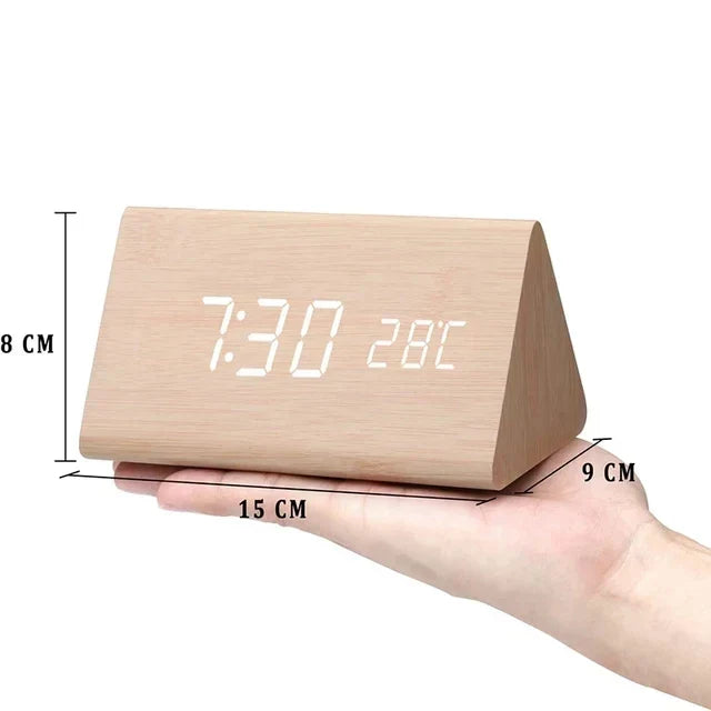 Digitale wekker in houtlook met LED-display