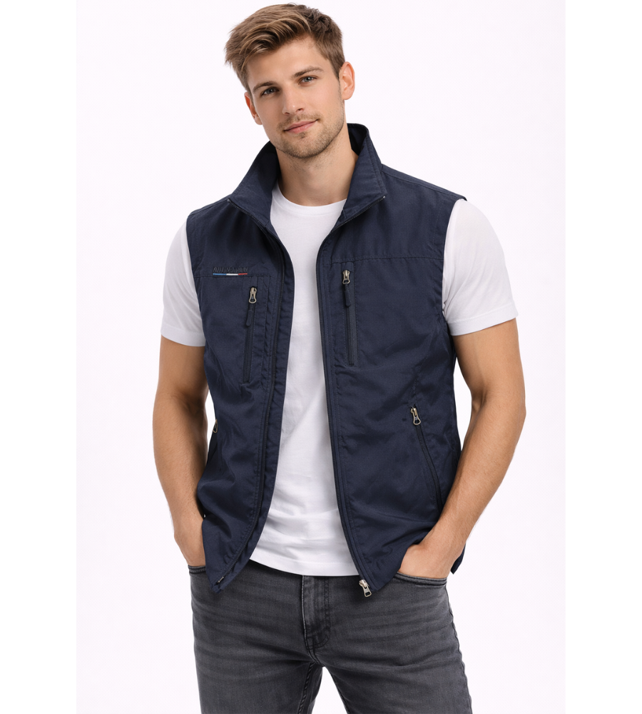 Bodywarmer voor heren met opstaande kraag en ritszakken