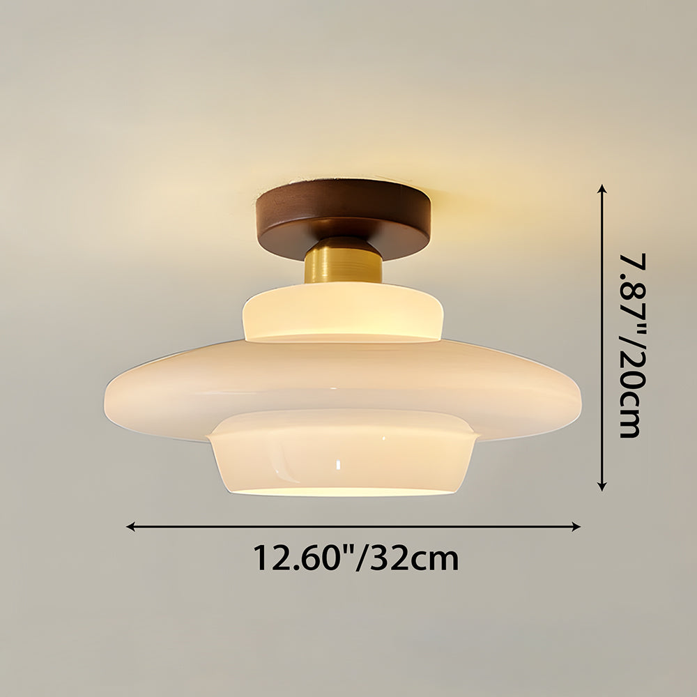 Plafondlamp van walnoot hout met glazen kap en koperen details