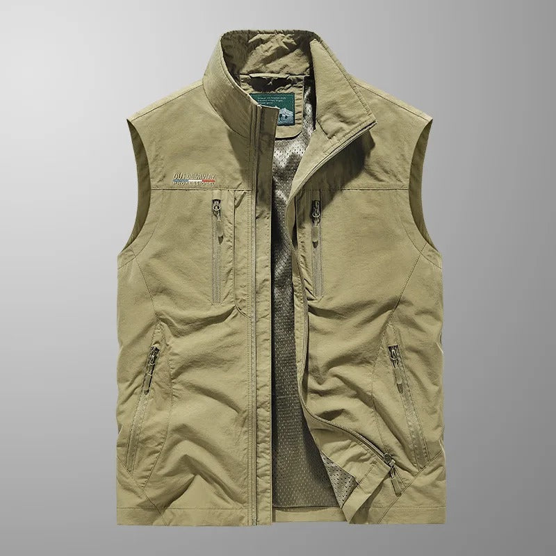 Bodywarmer voor heren met opstaande kraag en ritszakken