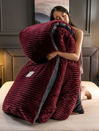Fleece dekbedset met kussensloop op een opgemaakt bed